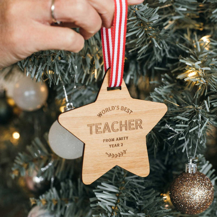 What Are Inexpensive Teacher Gifts?