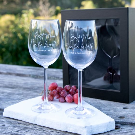 Personalized Wine Glasses, Design: L8 - Everything Etched
