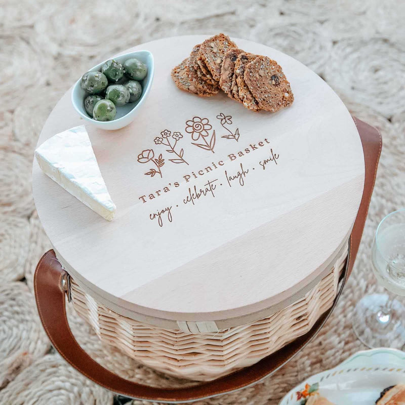 Personalised Engraved Cooler Picnic Basket with Engraved Wooden Lid