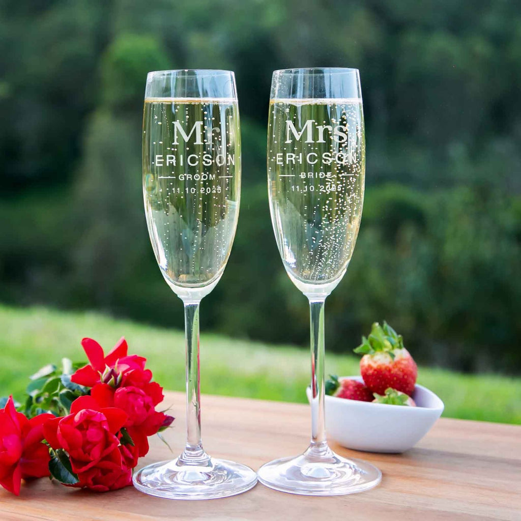 2 Champagne Flutes Chinese Double Happiness, Personalized Wedding Gift, Etched store Glass Gift for Couple